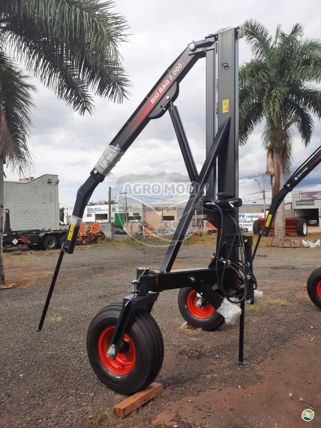 IMPLEMENTOS AGRICOLAS GUINCHO BIG BAG GUINCHO 2000 Kg Agro Mogi Peças e Equipamentos Agrícolas MOGI-MIRIM SÃO PAULO SP
